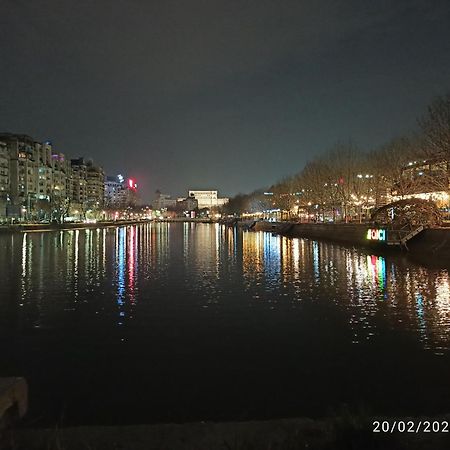Apartamento Cozy Magic House - Unirii Square Bucarest Exterior foto